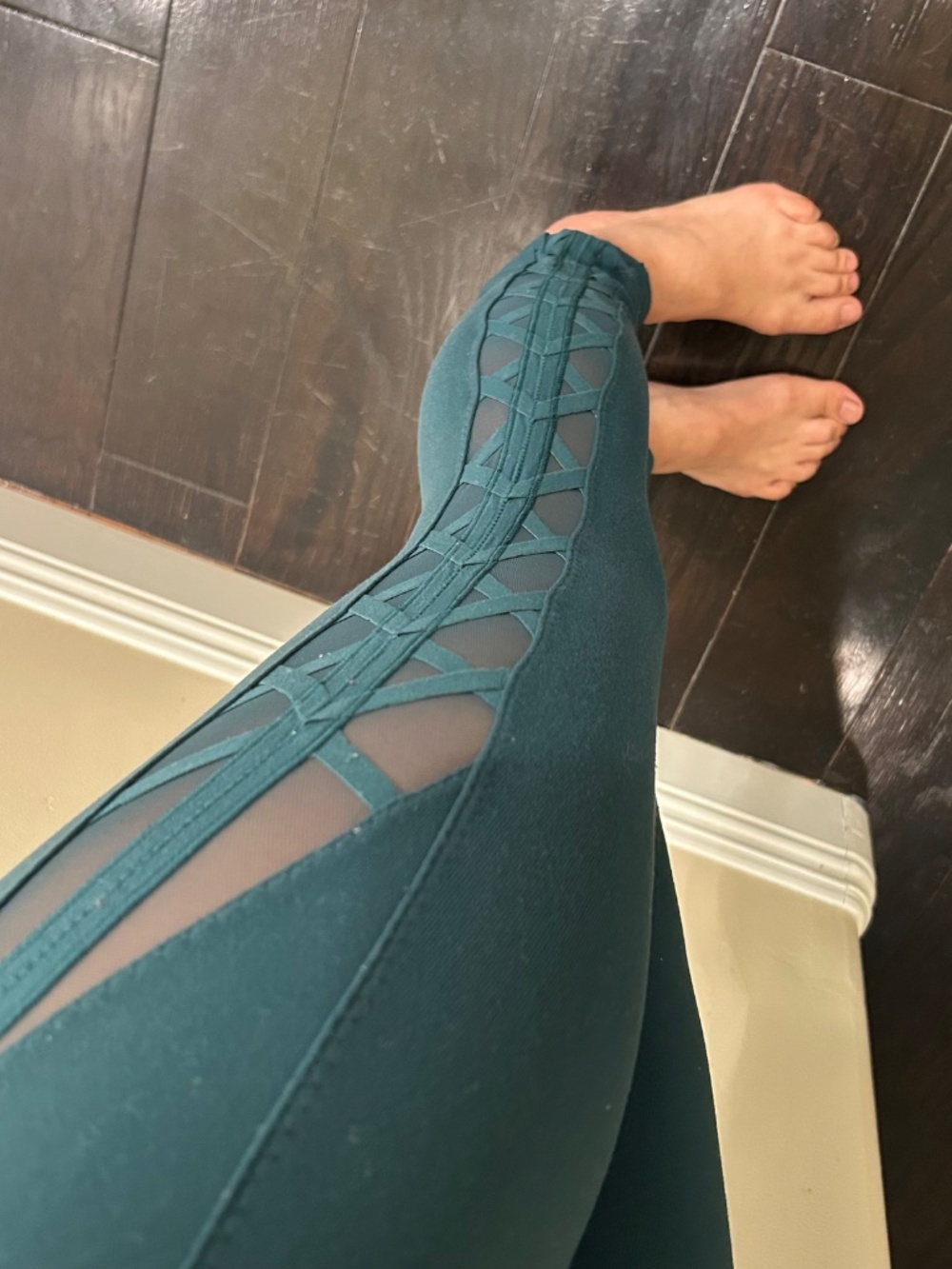 Lululemon Forest Green Mesh Athletic Leggings - Picture 3 of 10